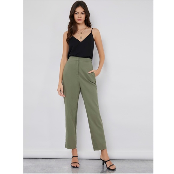 Black V-Neck Camisole Top - Picture 6 of 9